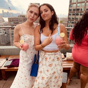 Meet your Posher, Sidonya